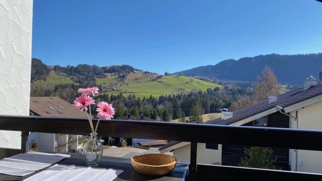 Bergwiese Mit Oberstaufen Plus Karte 外观 照片